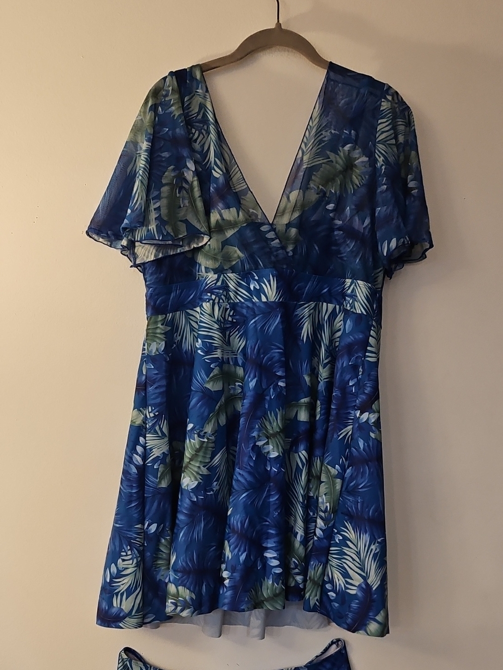 2X (16W) Swim Dress with Bottoms - Picture 3 of 7